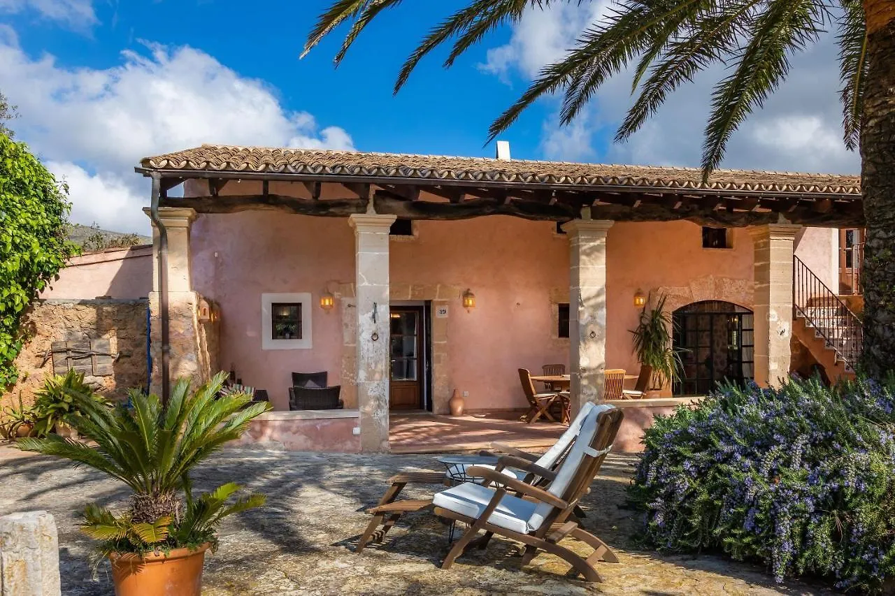 Es Garrovers Capdepera  Holiday home
